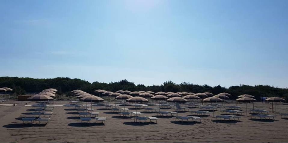 Campeggio Del Forte 마리나디비보나 외부 사진